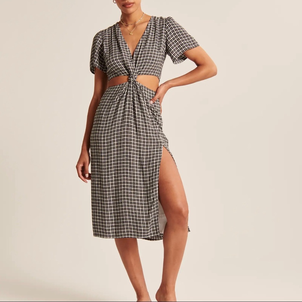 Abercrombie Knot-Front Cutout Midi Dress- sz large, black and plaid.